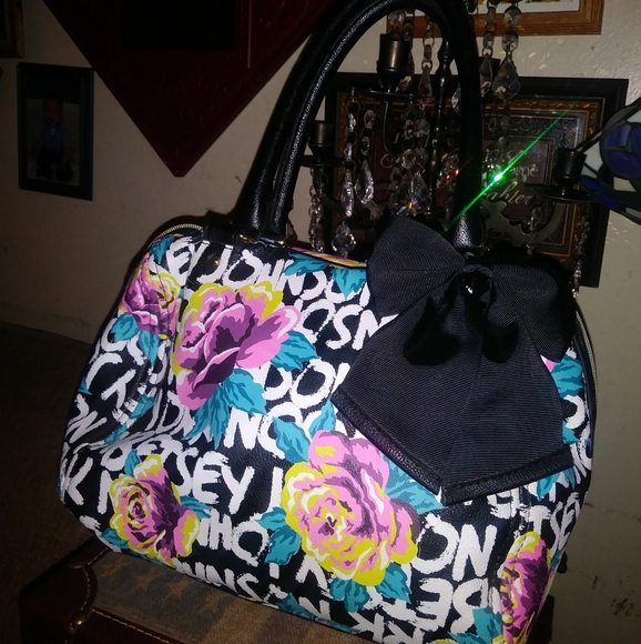 Betsey Johnson Handbags - BETSEY JOHNSON Handbag